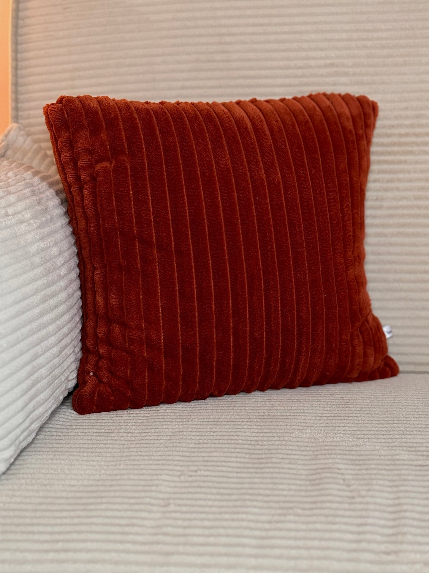 Coussin velours côtelé